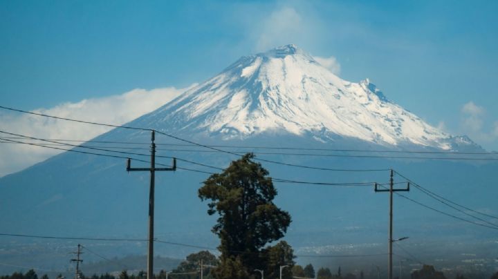 Videos: explosiones y hasta una estrella fugaz aumentan actividad en el Popo