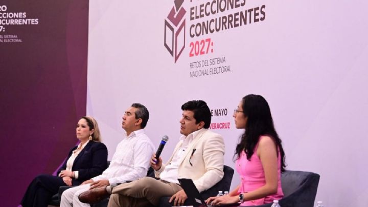 Autoridades electorales dialogan sobre la democracia en México con foro en Boca del Río
