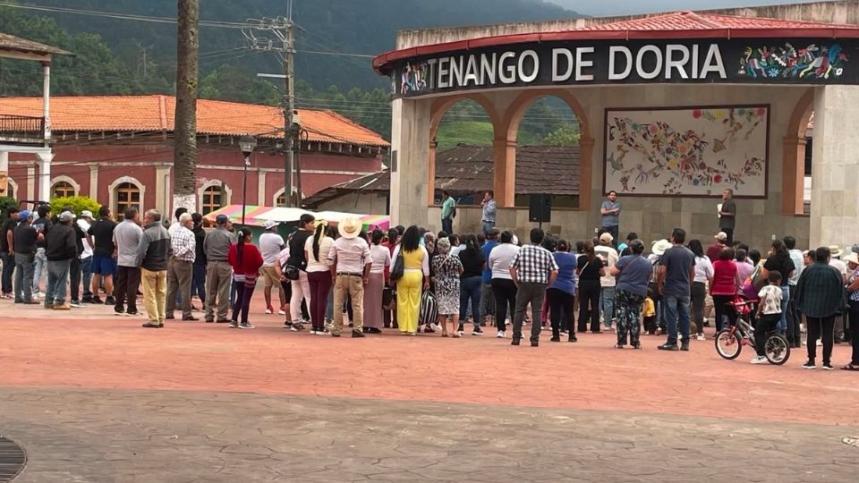 Organizan una comisión para presentar las quejas ante la CFE