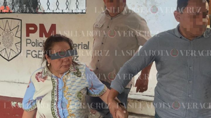 Detienen a maestra de Veracruz acusada de vender plazas falsas de la SEV y Pemex