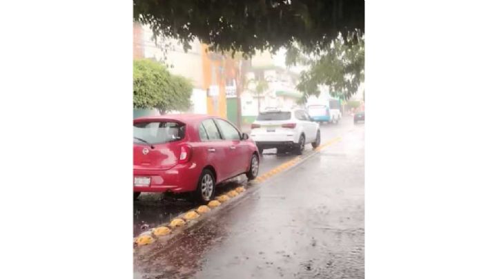 Refresca lluvia la tarde de este domingo en León