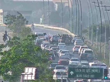 Bloqueos en Guanajuato: Cierran León-Silao del Eje Metropolitano por manifestación