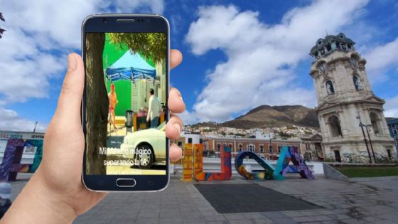 ¿Por el calor? Hombre se exhibe en ropa interior en calles de Pachuca | VIDEO