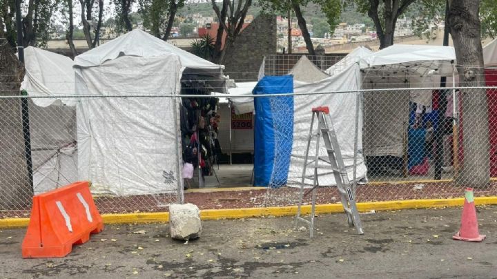 Ambulantes dañan explanada que costó al gobierno de Pachuca 5.6 millones de pesos