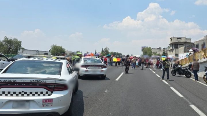 Bloqueo colapsa la México-Pachuca rumbo a CDMX; familiares exigen hallar a Ximena Rico