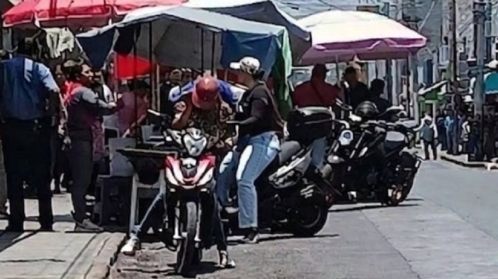 Asesinan a balazos a vendedora de churros, su hijo resulta lesionado, en Valle de Santiago