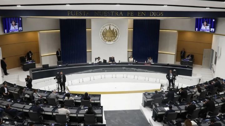 Partido de Bukele en El Salvador debilita a la oposición en el Congreso