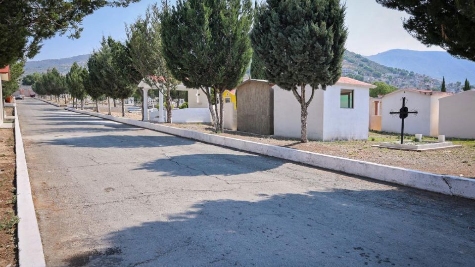 Con la expectativa de recibir a 15 mil personas, el Panteón Municipal de Pachuca implementará un operativo especial este 9 y 10 de mayo por el Día de las Madres.