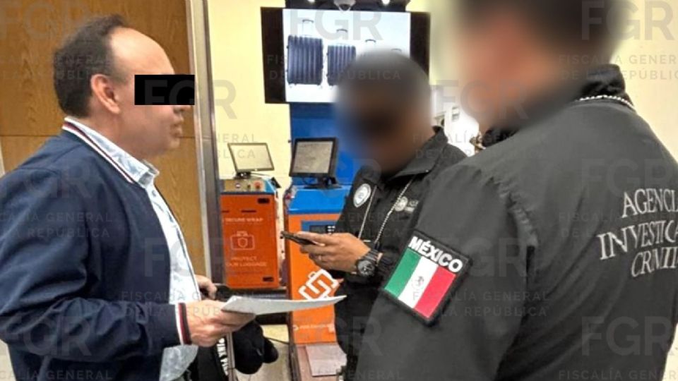 Detienen en el AICM a socio de “Solid Gold”; lo acusan de trata y explotación sexual
