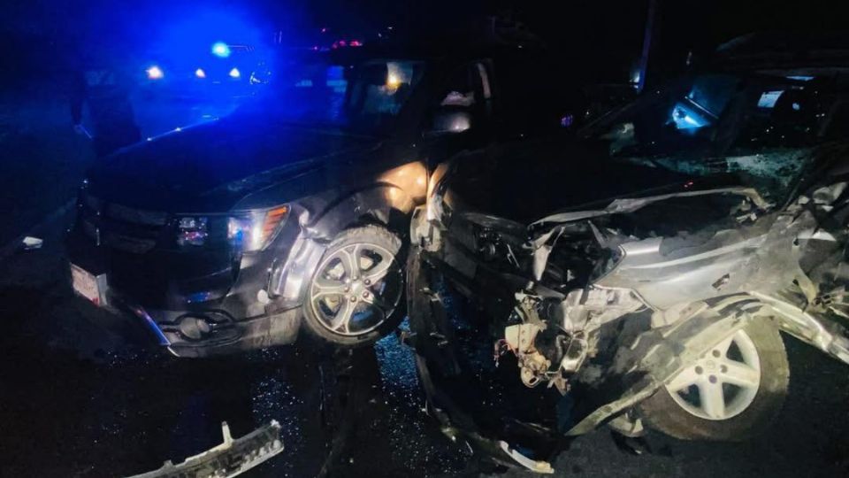Un accidente múltiple registrado durante la madrugada de este lunes sobre la carretera Tula-Jorobas afectó a residentes de Tula y el Estado de México, entre ellos, menores de edad y una mujer en estado de gestación.