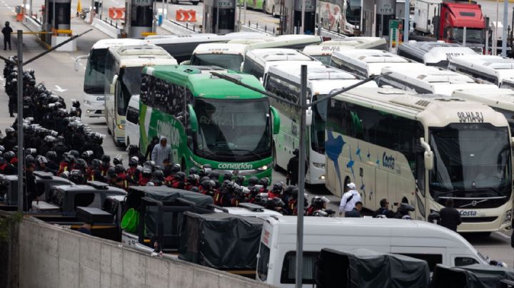Normalistas colapsan la autopista México-Cuernavaca; reabren hacia las 19:00 hrs