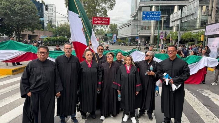 Jueces y magistrados protestan y los encapsulan cerca de Perisur