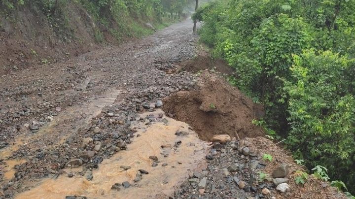 Habilitan 18 caminos en Hidalgo; piden extremar precauciones en zonas serranas