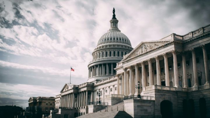 Chantaje electoral en Washington: Trump amenaza con anular la autonomía si votan por los demócratas