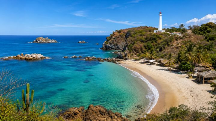 Faro de Bucerías: así es la playa menos concurrida de Michoacán