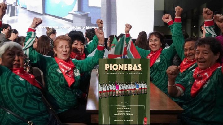 Nuestras futbolistas pioneras