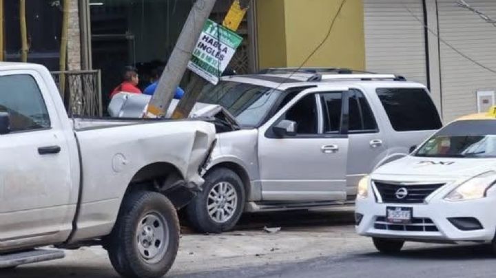 Accidente vial en Tula: Camioneta choca contra poste en la colonia Jalpa