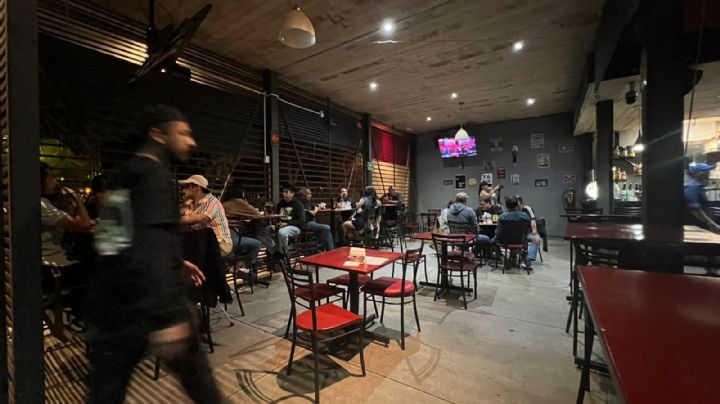 Bar de Guadalajara se declara “antimundialista” y apaga sus pantallas durante el Mundial