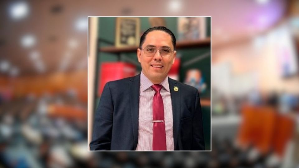 Excomisionado del IVAI gana más de 60 mil pesos como asistente legislativo