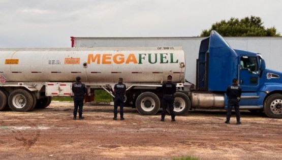 Aseguran autotanque con más de 26 mil litros de huachicol y detienen a un hombre en Hidalgo