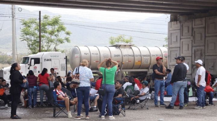 CNTE provoca escasez de gasolina, toma aeropuerto y plazas en Oaxaca y Chiapas