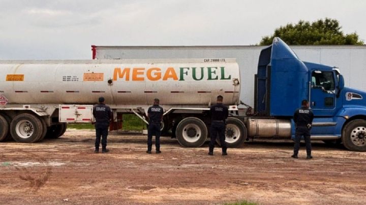 Aseguran autotanque con más de 26 mil litros de huachicol y detienen a un hombre en Hidalgo