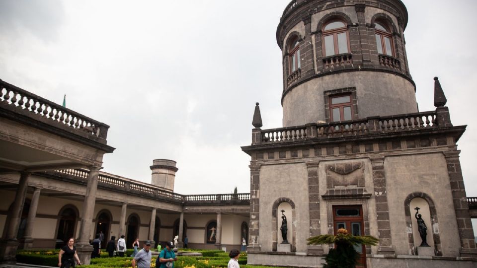 El marco normativo vigente, publicado en el Diario Oficial de la Federación en 1977, señala que los museos, monumentos y zonas arqueológicas bajo responsabilidad del INAH no pueden utilizarse con fines ajenos a su naturaleza.