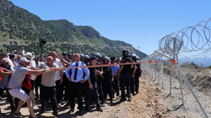 Crecen las protestas en Albania contra megaproyecto turístico ligado a la familia Trump