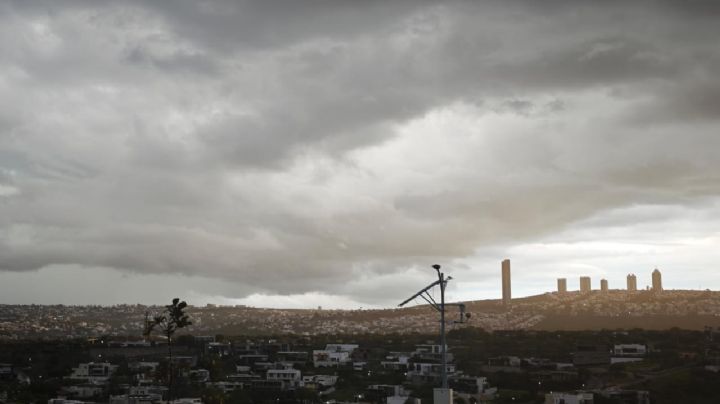 Lunes soleado en León; Poca lluvia se espera en algunas colonias por la noche