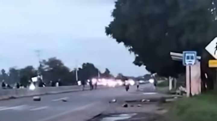 Apedrean a policías estatales en Celaya; los culpan de matar a un adolescente