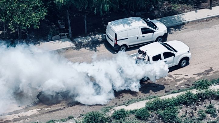 Fumigan contra mosquito Culex en comunidades ribereñas de la presa Endhó