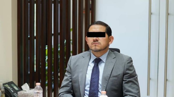Detienen a exfuncionario de Alfredo del Mazo por presunta venta de plazas
