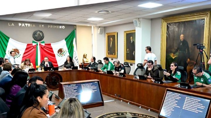 "Arrean" a diputados al pleno para rescatar el quórum en el Congreso de Hidalgo