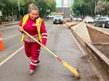 "Ninguna marcha había dejado tanta basura", denuncian trabajadores de limpia que cobraron 300 pesos