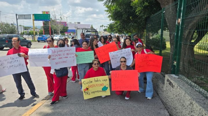 Faltan insumos en el IMSS León, denuncian manifestantes