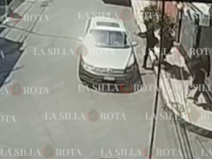 VIDEO: Emboscan a conductor de Passat al acudir a cita en Iztapalapa