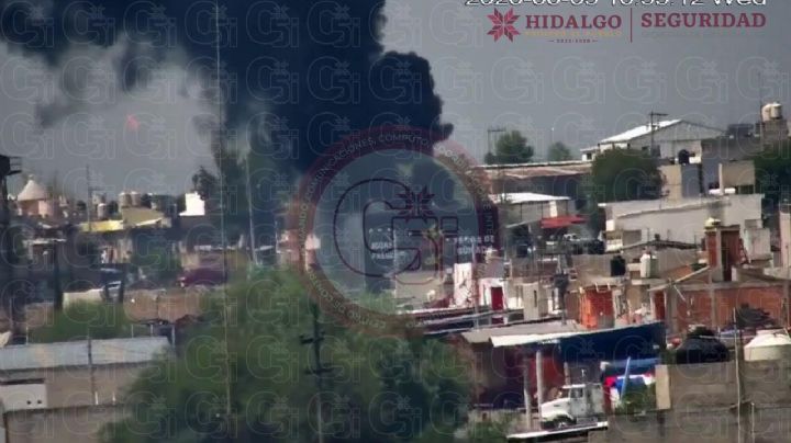 Incendio consume local en la Central de Abastos de Tezontepec de Aldama