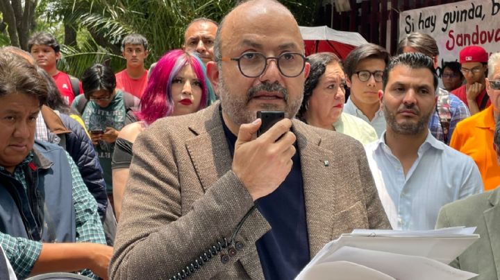 IPN: gobierno elude destitución de director; estudiantes descartan entregar Canal Once