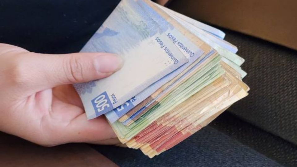 ¿Existe un límite de dinero físico que los contribuyentes pueden ingresar a sus cuentas bancarias sin activar las alertas de las autoridades fiscales?