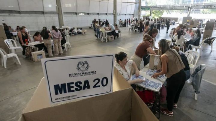Estados Unidos vigila elecciones en Colombia y amenaza con revocar visas