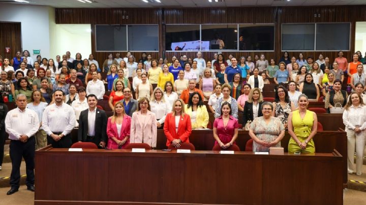 Impulsa la UAT talleres de motivación y liderazgo para mujeres