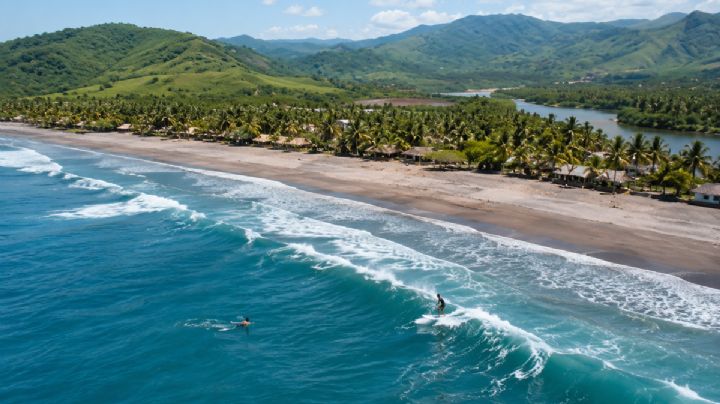 Nexpa, la playa más famosa de Michoacán para surfear: así es y cómo llegar