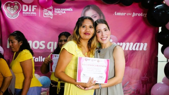 DIF de San Andrés Tuxtla celebra primeros cursos para mujeres emprendedoras