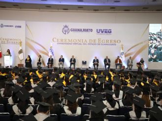 Libia gradúa en la CDMX a 854 alumnos de allá que estudiaron en la Universidad Virtual de acá