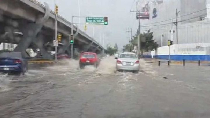 Fuerte lluvia genera encharcamientos la tarde de este domingo en León