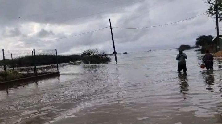 "Boris" y rompeolas del Interoceánico inundan a Juchitán y Tehuantepec en Oaxaca