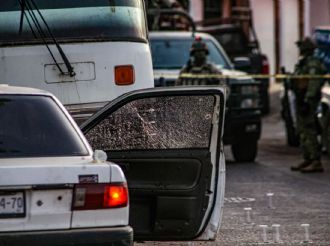 Momento exacto en que explota vehículo en Escuinapa | Video