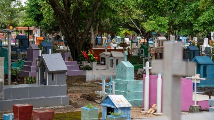 Autorizan a 31 albañiles para trabajar en panteones municipales de Coatzacoalcos