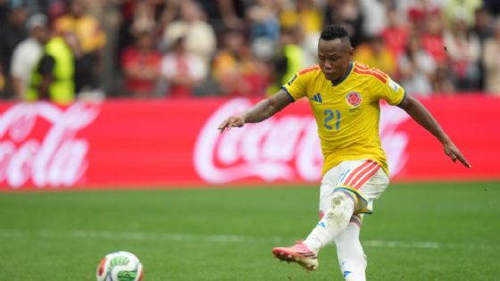 Amenazan a Campaz, el futbolista no pudo volver a Colombia tras fallas en el Mundial
