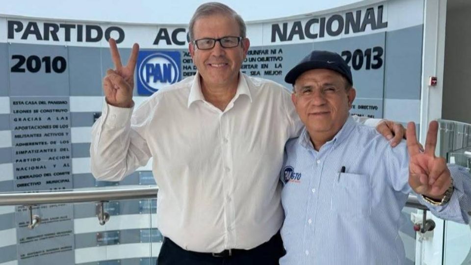 Eliseo Martínez comparte alegre su regreso al PAN León.